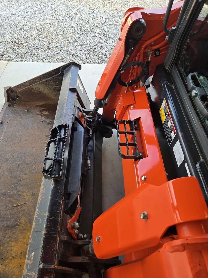 2021 Kubota svl75-2 photo 9