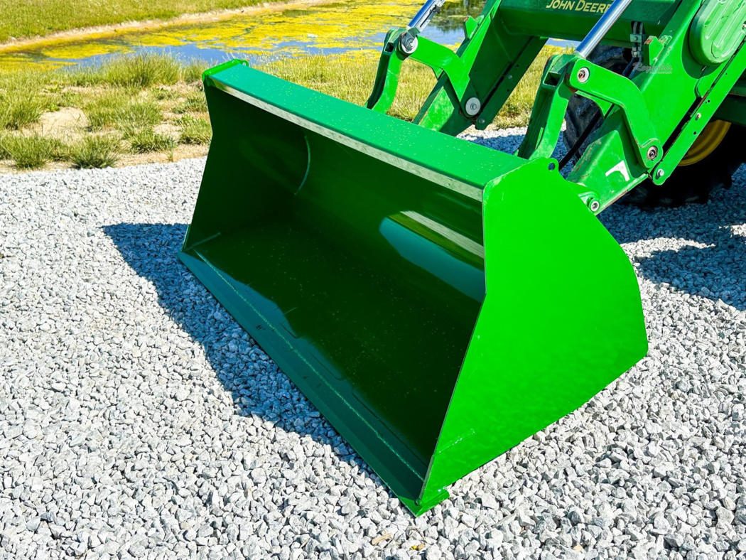 2014 John Deere 6125M photo 2