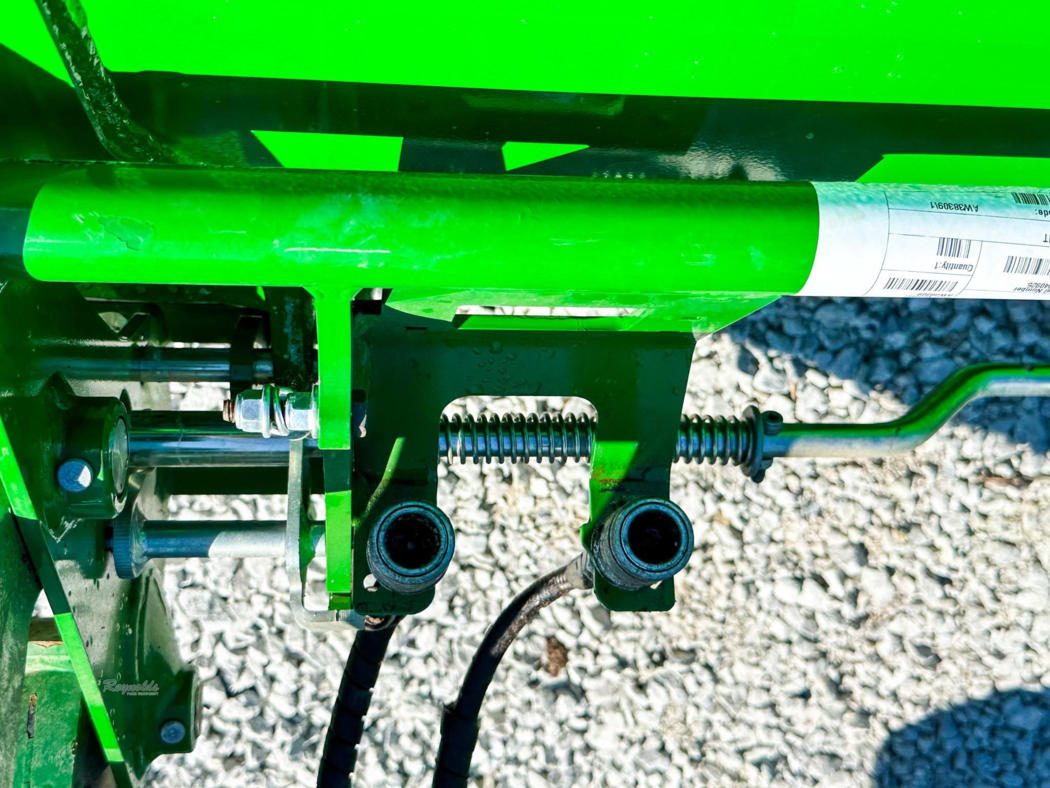 2014 John Deere 6125M photo 3