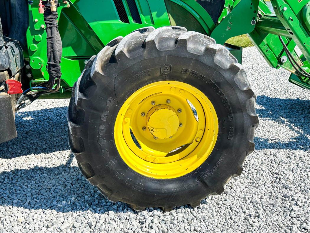 2014 John Deere 6125M photo 5