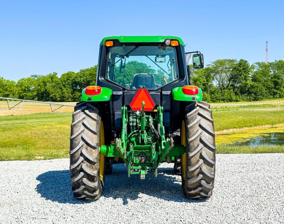 2014 John Deere 6125M photo 9
