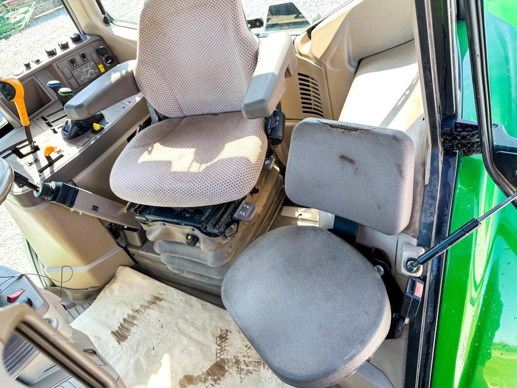 2014 John Deere 6125M photo 12