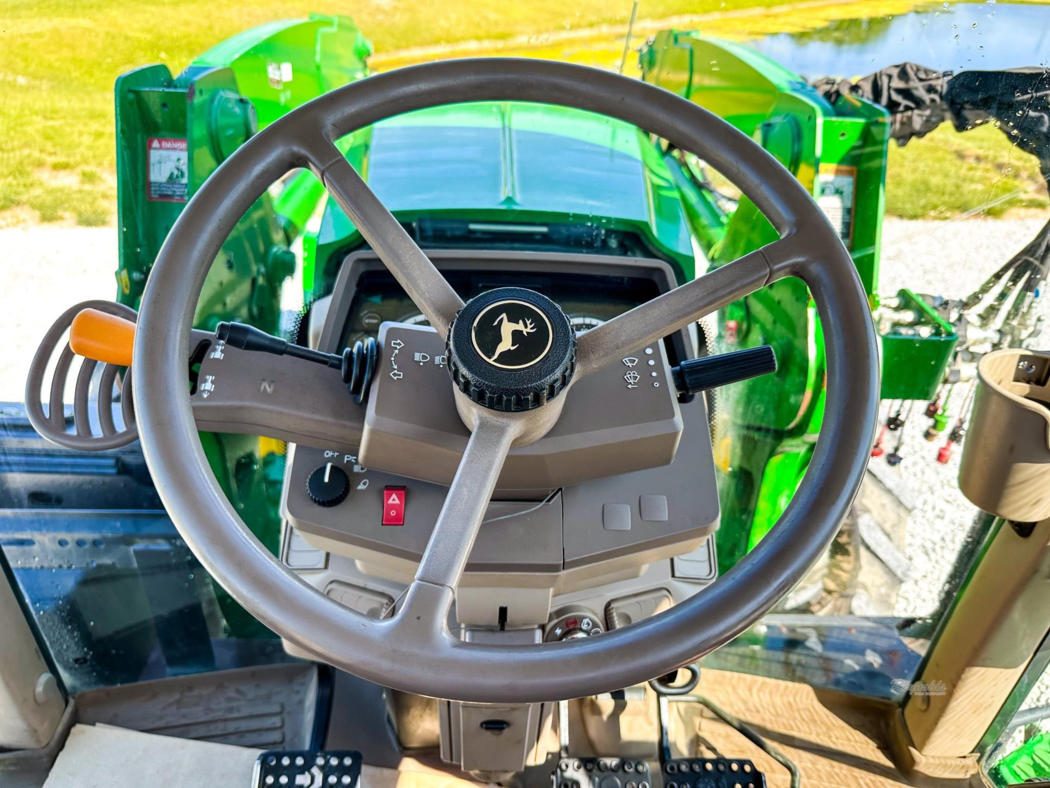 2014 John Deere 6125M photo 13