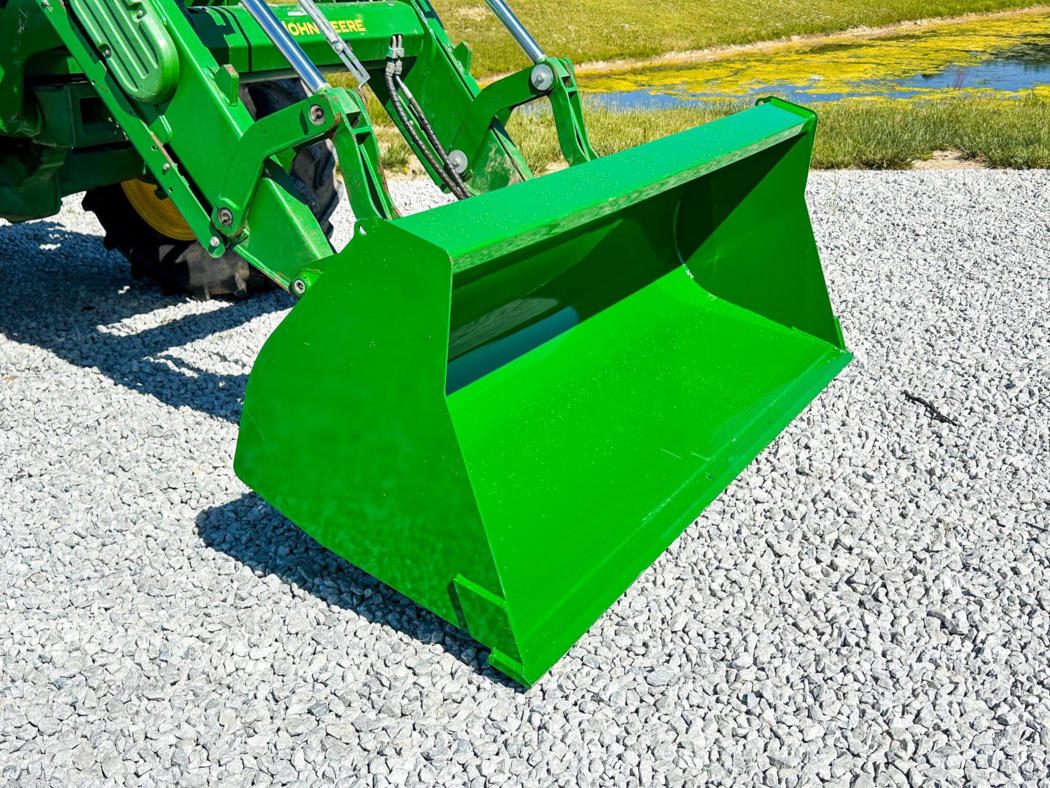 2014 John Deere 6125M photo 22