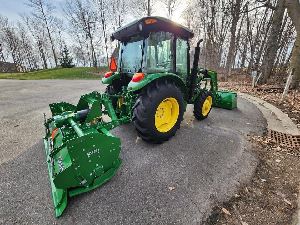 2021 John Deere 5065E Utility Cab photo 18