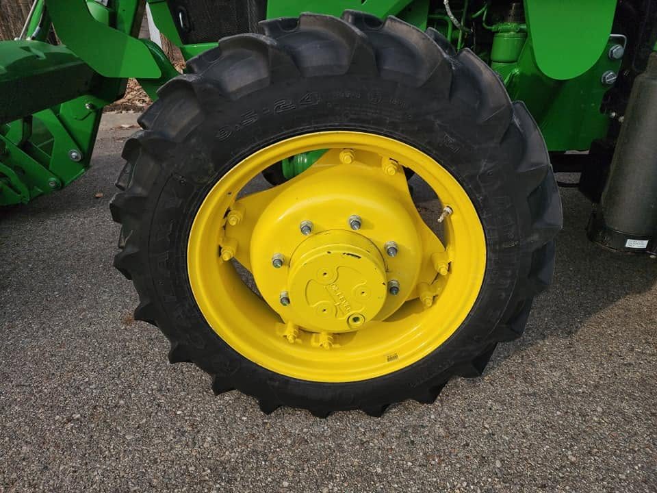2021 John Deere 5065E Utility Cab photo 26