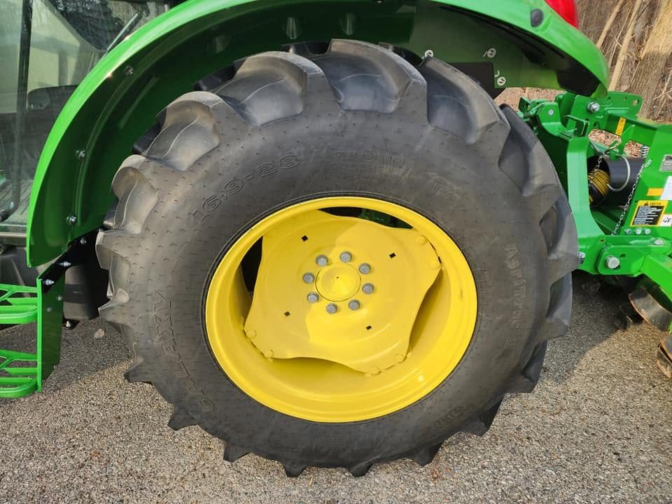 2021 John Deere 5065E Utility Cab photo 27