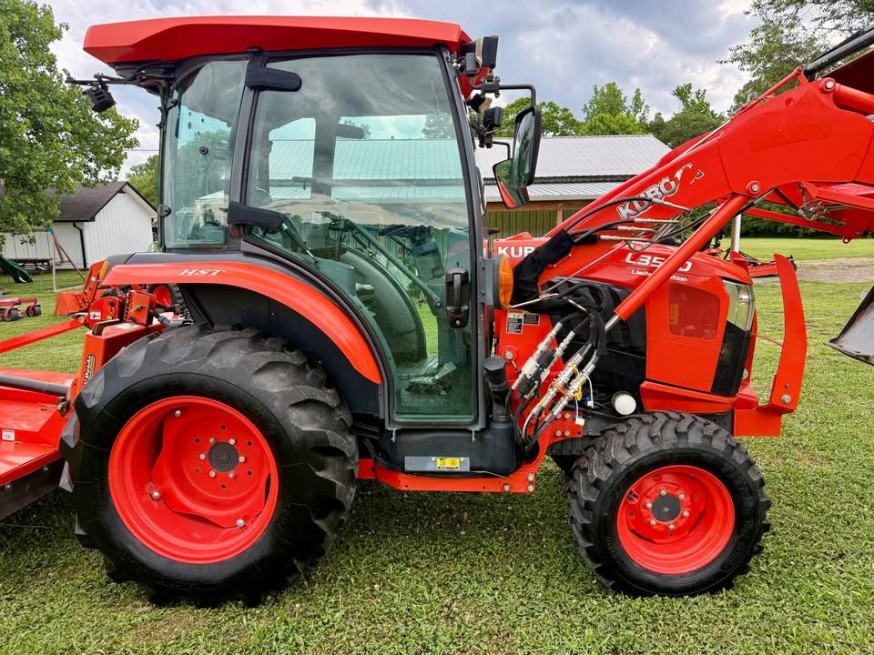 2021 Kubota L3560 Limited Edition photo 8