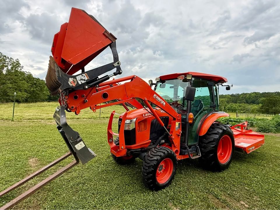 2021 Kubota L3560 Limited Edition photo 9