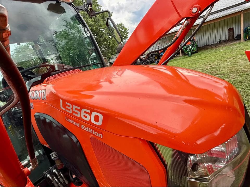 2021 Kubota L3560 Limited Edition photo 16