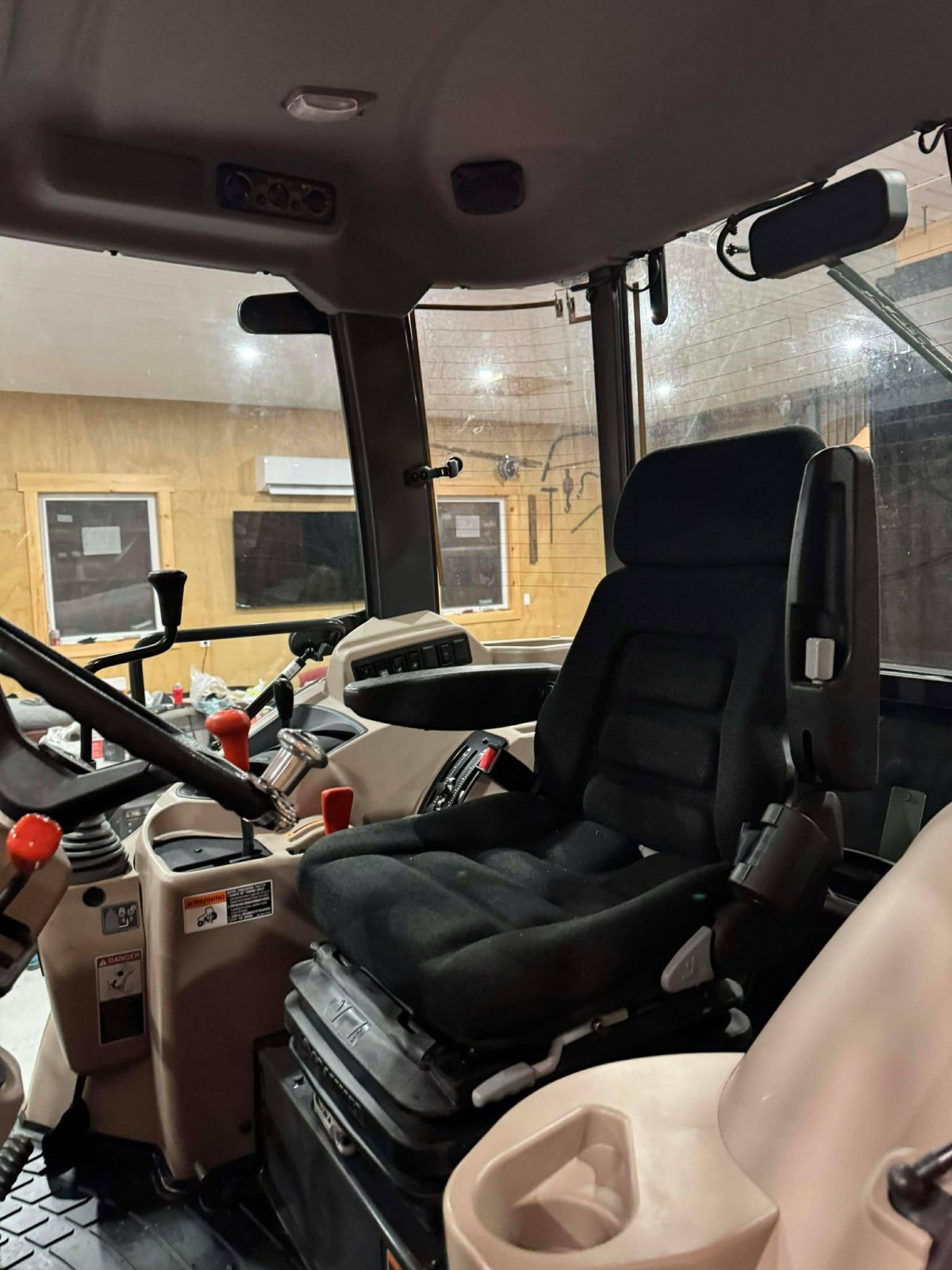 2021 Kubota M7060 photo 18
